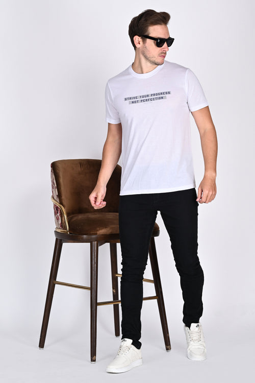 Everyday wear Solid Graphic White Tshirt