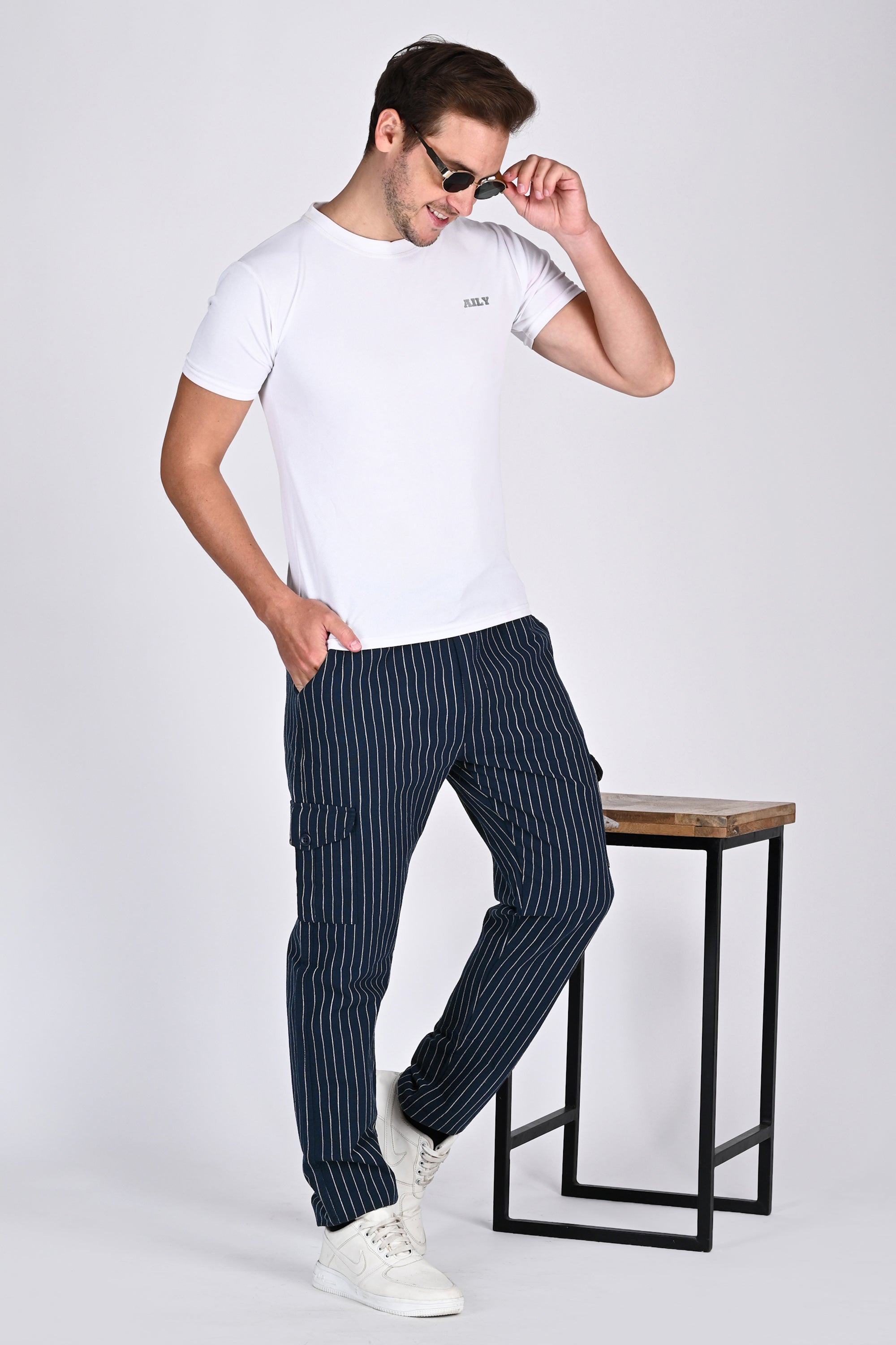 Cargo Trouser in Navy Color